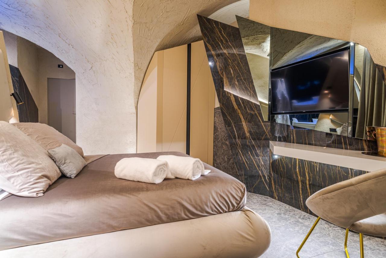 Le Suites Del Duomo Luxury Catânia Exterior foto